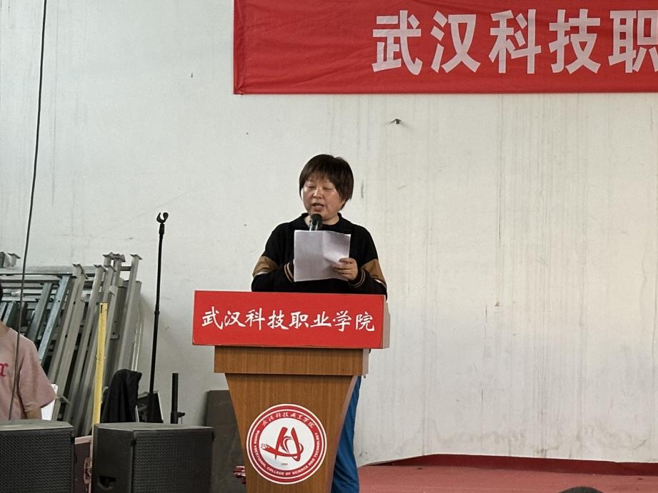 beat365举办2022-2023学年“五四”表彰大会暨文艺汇演