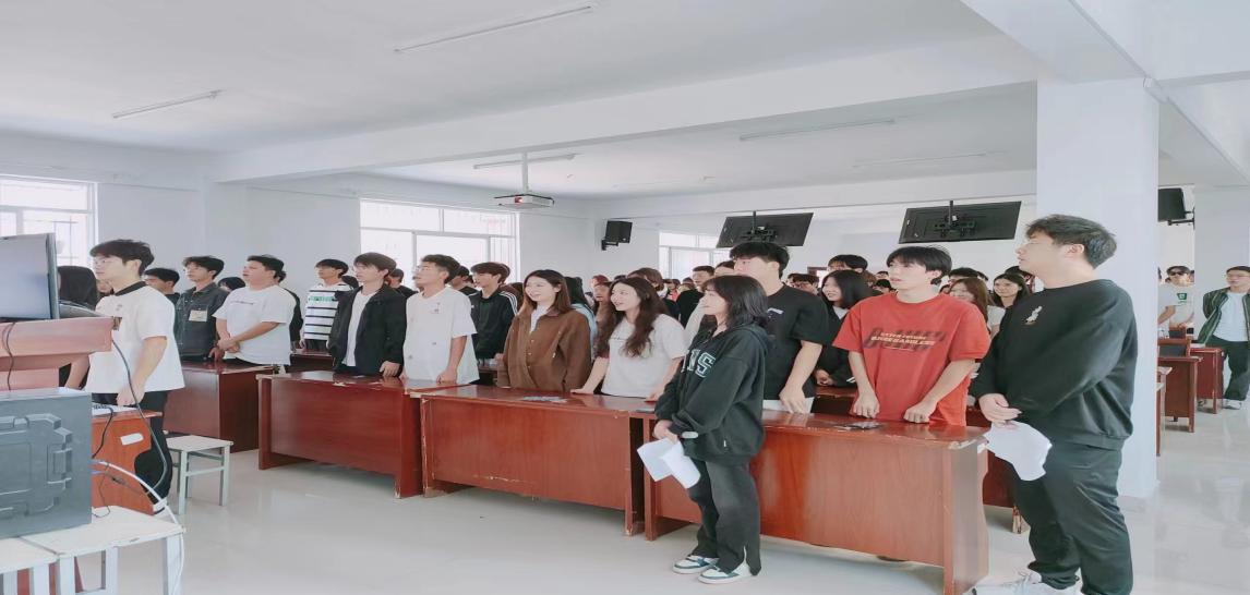 坚定不移跟党走，青春奋进新征程 ——beat365在线唯一官网第四期团课结业典礼暨入团仪式