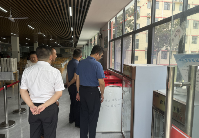 武汉市教育局领导实地指导beat365开学迎新准备工作