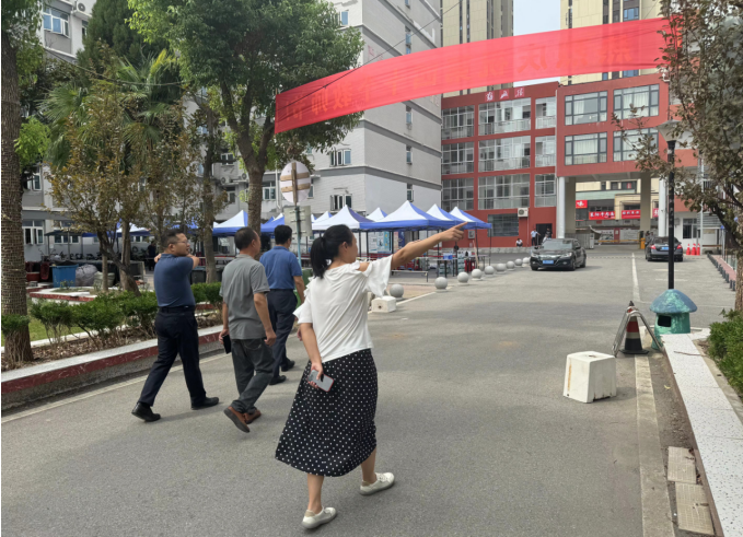 武汉市教育局领导实地指导beat365开学迎新准备工作