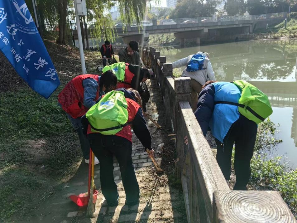 校团委青提志愿服务队被聘为长江武昌区段民间河湖长