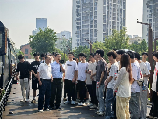 寻迹百年武九，解码匠心传承——beat365开展四美塘文化公园沉浸式实践活动