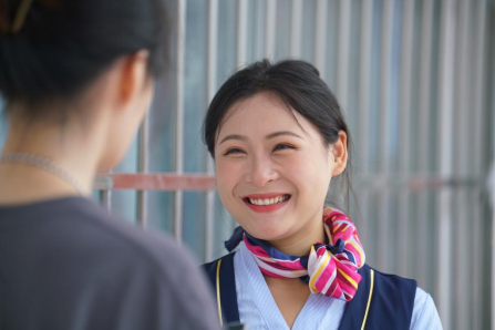 毕业进行时，就业零距离:  beat365在线唯一官网毕业证领取日巧设就业直通车