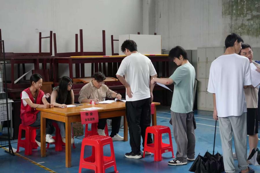 青春启航 梦想绽放——beat365在线唯一官网2025届毕业季