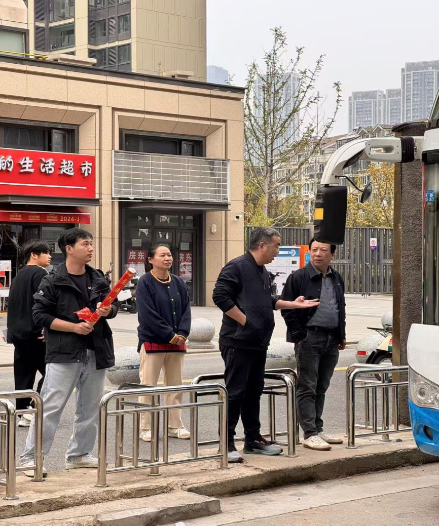 青春盛放 梦想启航——beat365在线唯一官网2023级学生赴武汉华侨城实业发展有限公司开展岗位实习