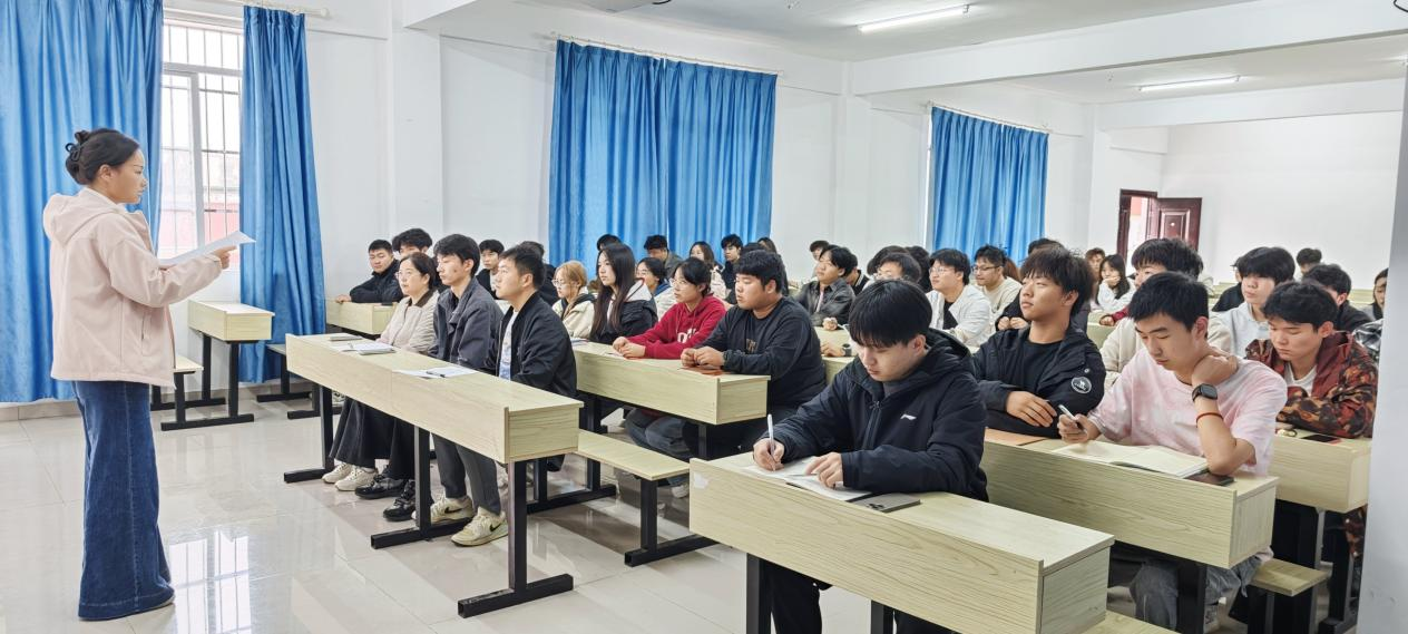 筑牢校园安全网   守护青春成长路 ——beat365召开安全信息员工作会议