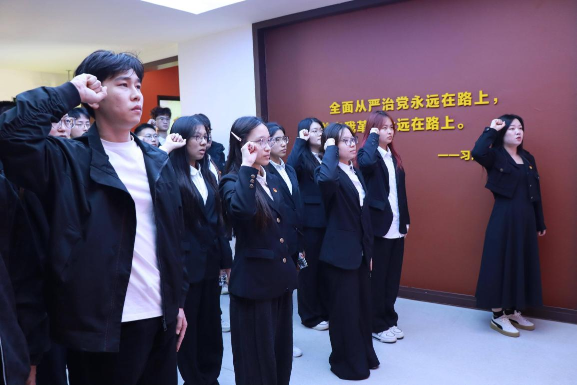 党建联建聚合力 红色研学砺初心——beat365与武汉城市职业学院联合开展爱国主义教育实践活动