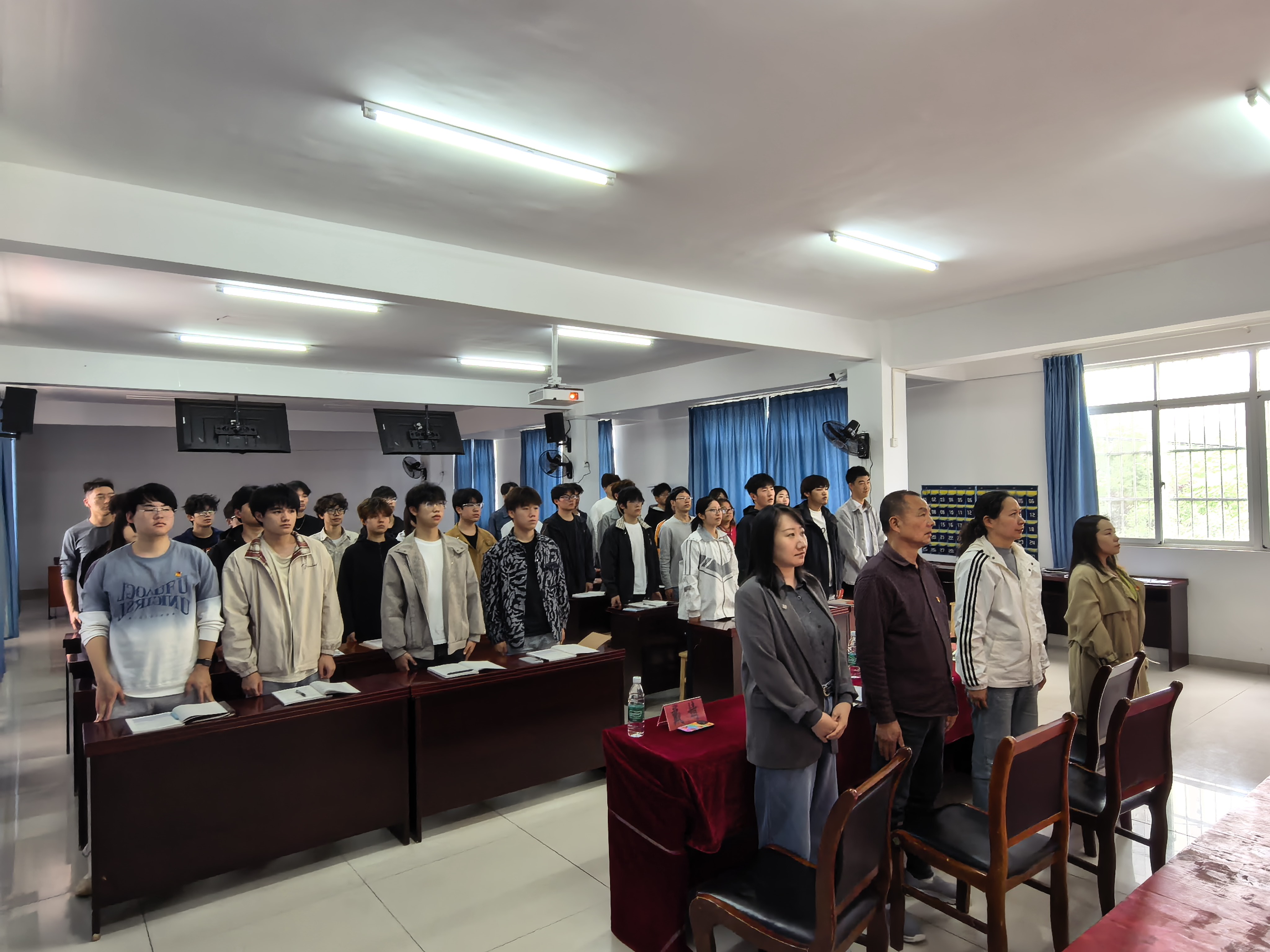 凝心铸魂强信仰 逐梦向党启新程 —— beat365在线唯一官网第 41 期业余党校顺利开班