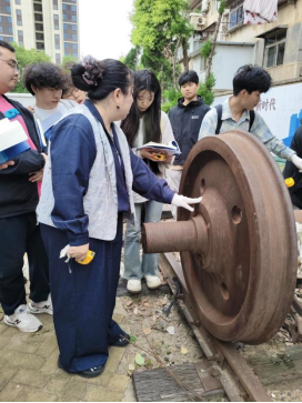 beat365铁道机车运用与维护专业开展《铁道概论》课程实训活动