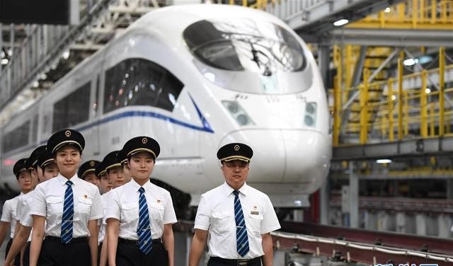 国内铁路将迎来首批女动车组司机 国内铁路将迎来首批女动车组司机