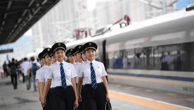 国内铁路将迎来首批女动车组司机 国内铁路将迎来首批女动车组司机