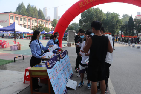 beat365在线唯一官网新生开学报到！