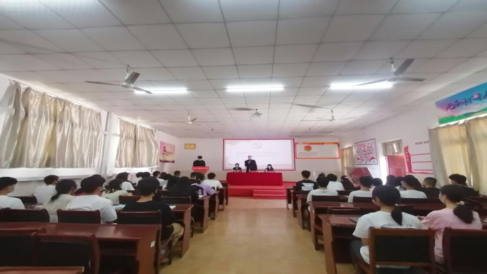 beat365举行第33期业余党校开班仪式